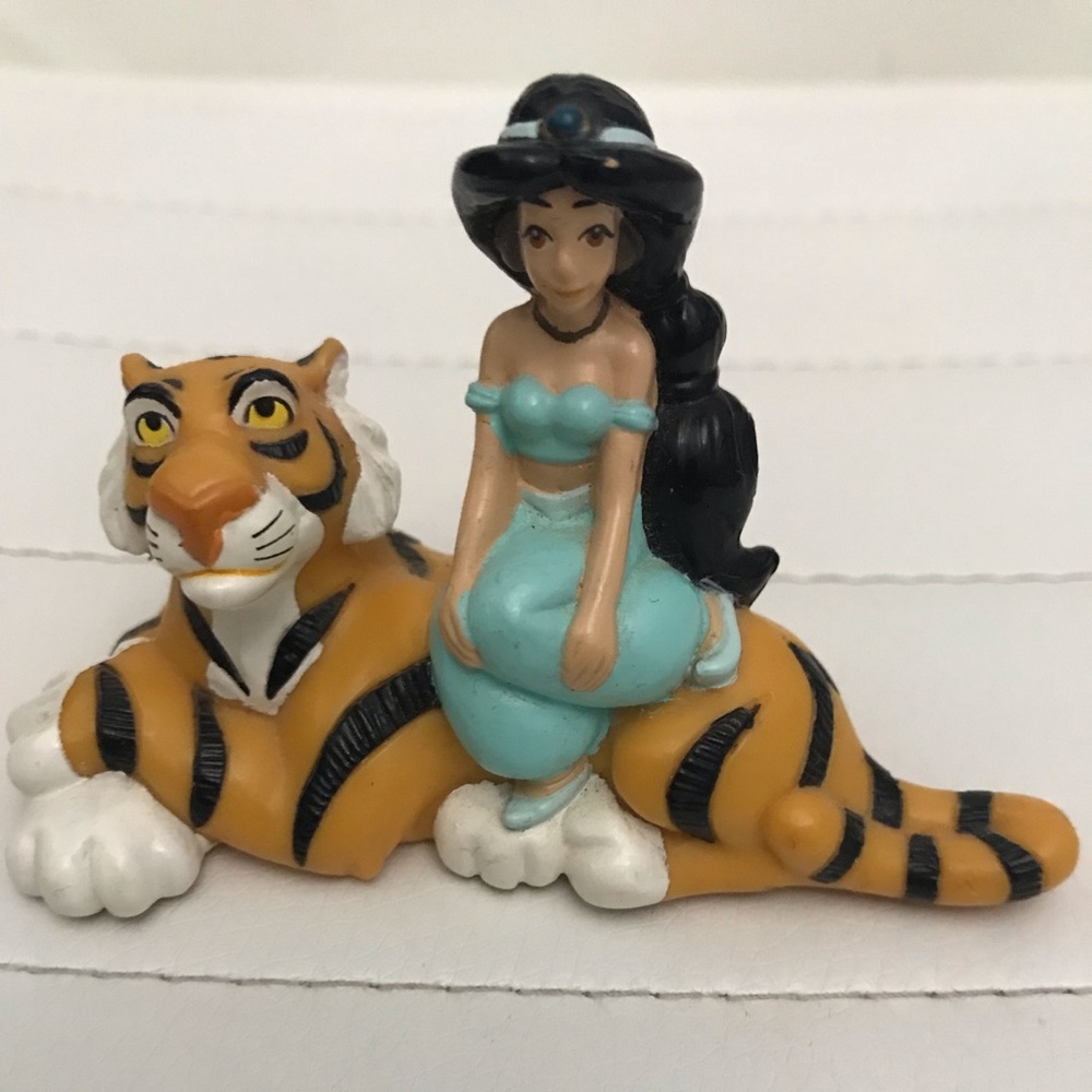 Disney Vintage Jasmine & Raja figurine